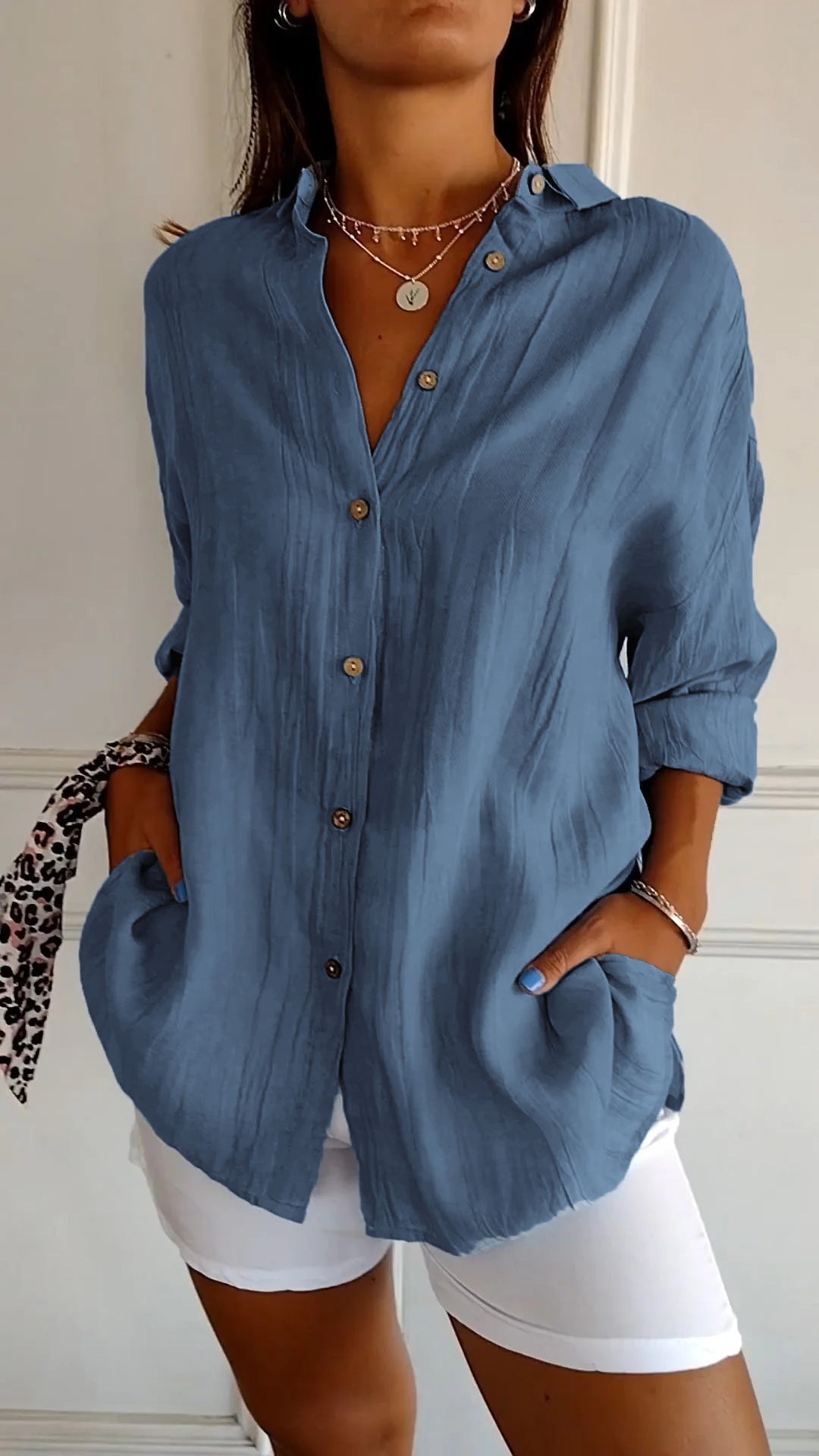 Mila | Elegant shirt with pleated style