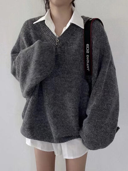 Knitted V-neck sweater for women