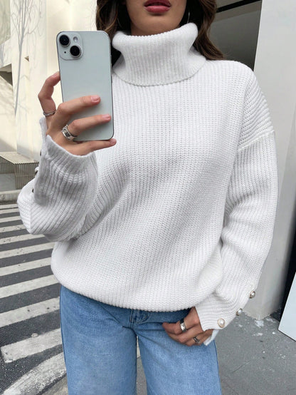 Sweater with turtleneck made of soft rope for cold days