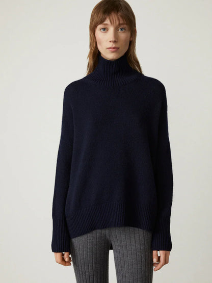 Sweater made of noble cashmere mix with a stylish turtleneck