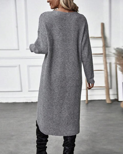 Women's sweater with wrapping room: stylish, warm and contemporary