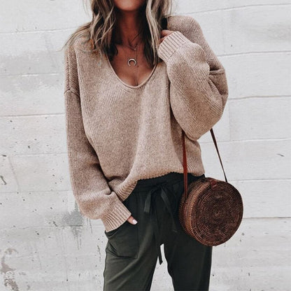 Sweatshirt with a loose V-neck for a casual look for women