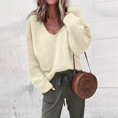 Sweatshirt with a loose V-neck for a casual look for women